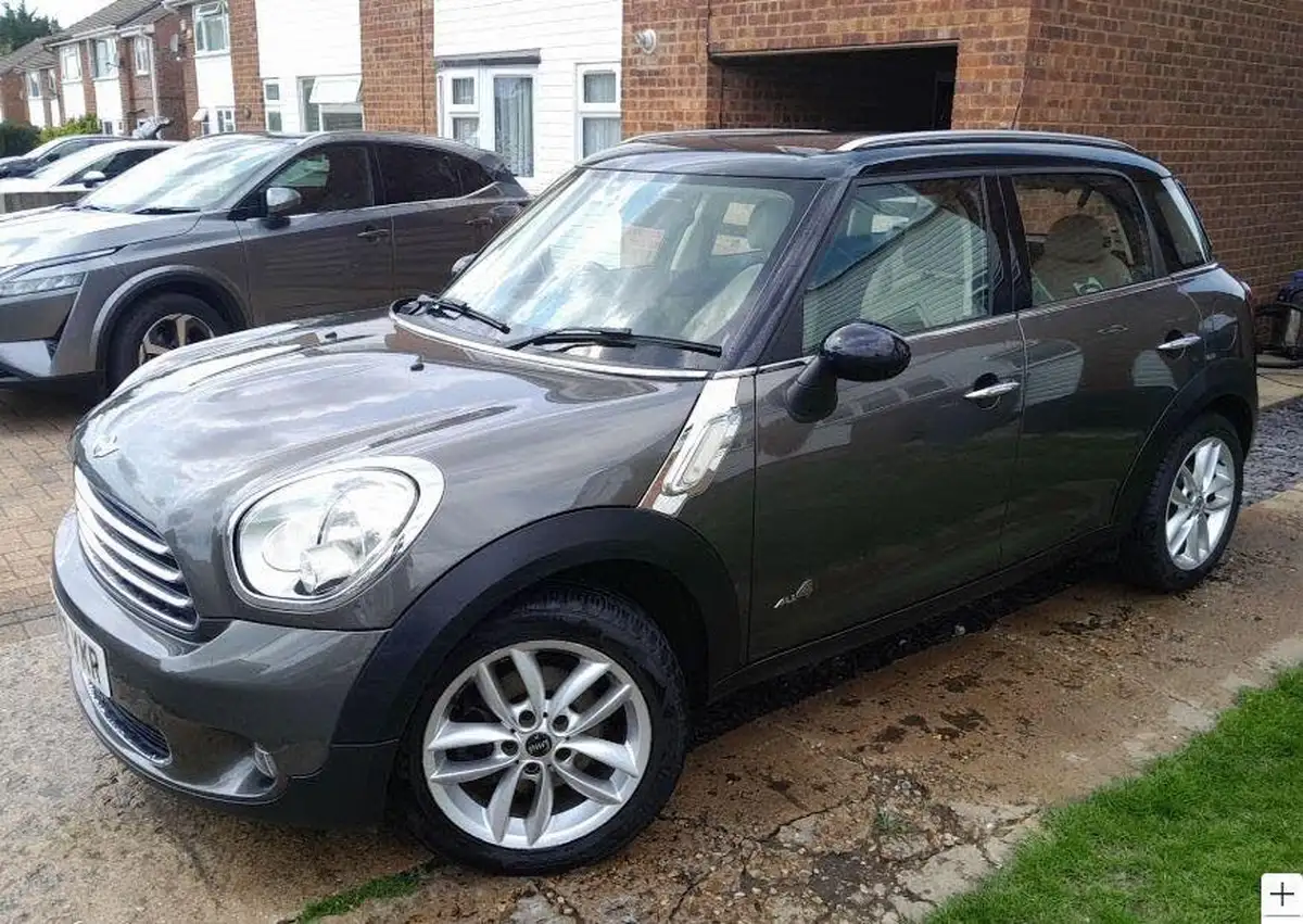 2012-mini-countryman-20td-cooper-d-112bhp-all4-pepper-auto-big-1