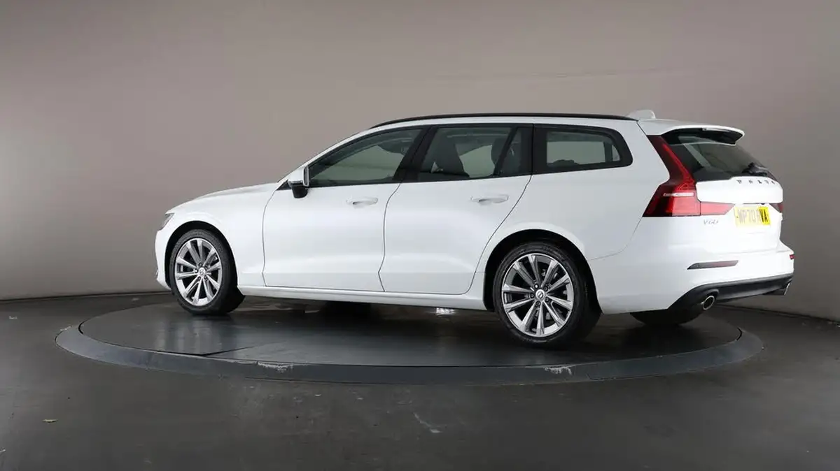 2020-volvo-v60-20-b3-momentum-big-76