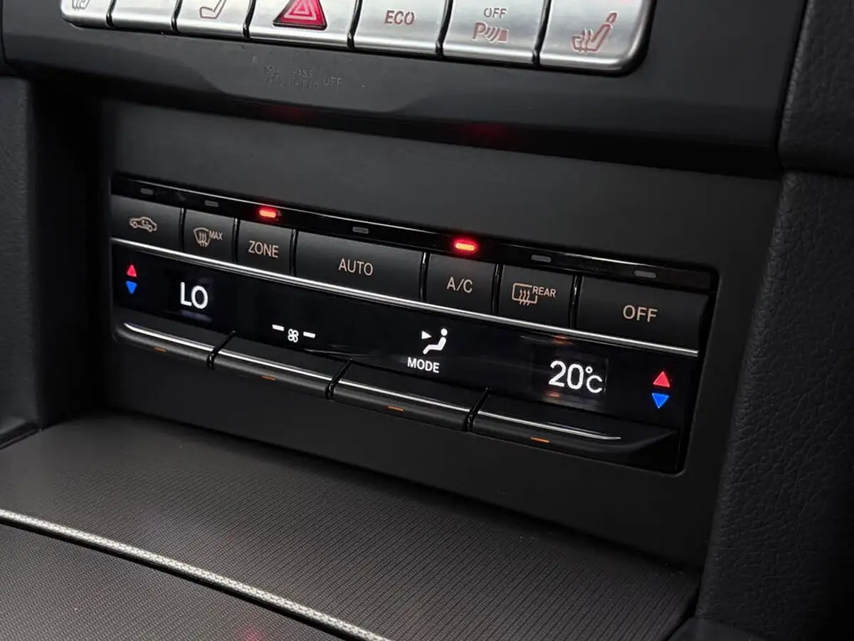 2013-mercedes-benz-e-class-21td-e220-cdi-se-21cdi-170bhp-saloon-4d-7g-tronic-plus-big-38