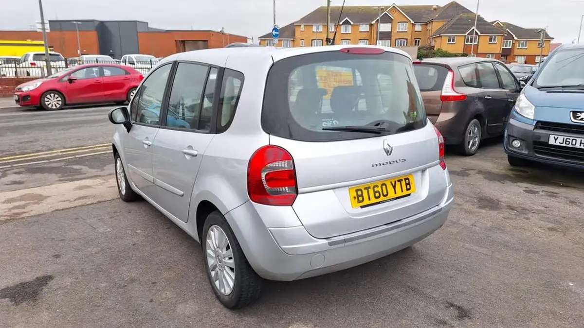 2010-renault-grand-modus-15td-dynamique-15dci-86bhp-big-4