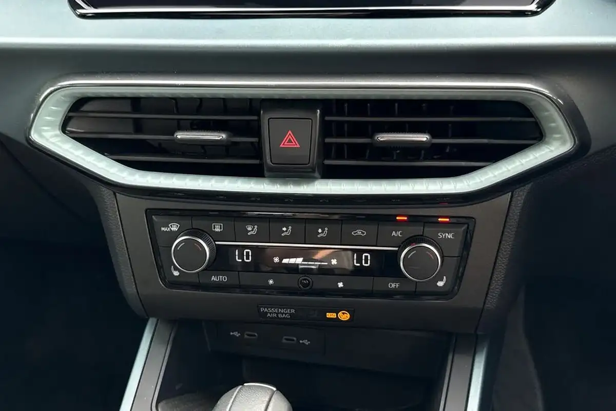 2025-seat-arona-10-tsi-xperience-lux-dsg-big-20