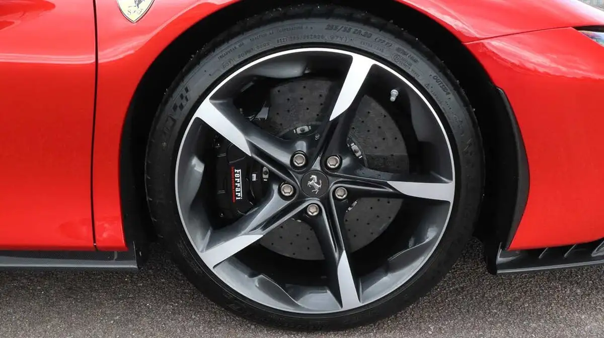 2021-ferrari-sf90-stradale-big-9