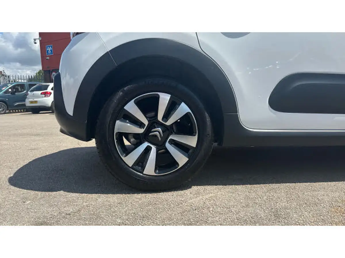 2024-citroen-c3-12-puretech-plus-110ps-eat6-big-6