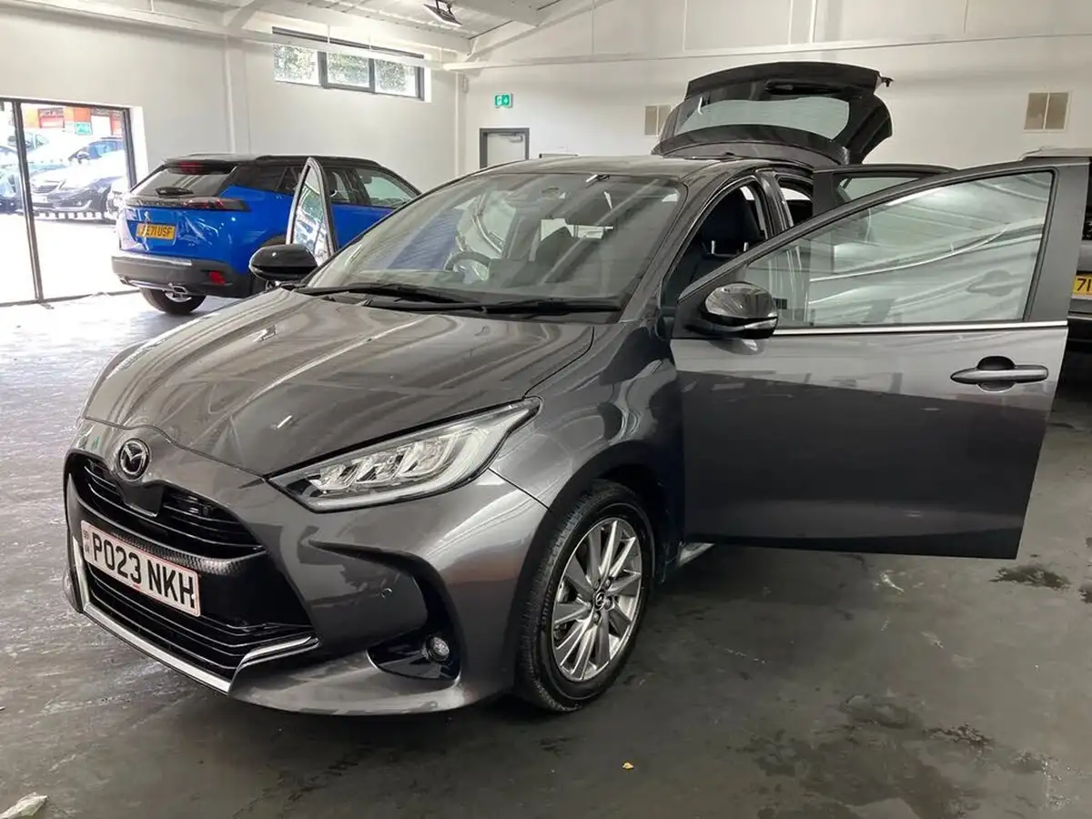 2023-mazda-mazda2-15-select-big-42