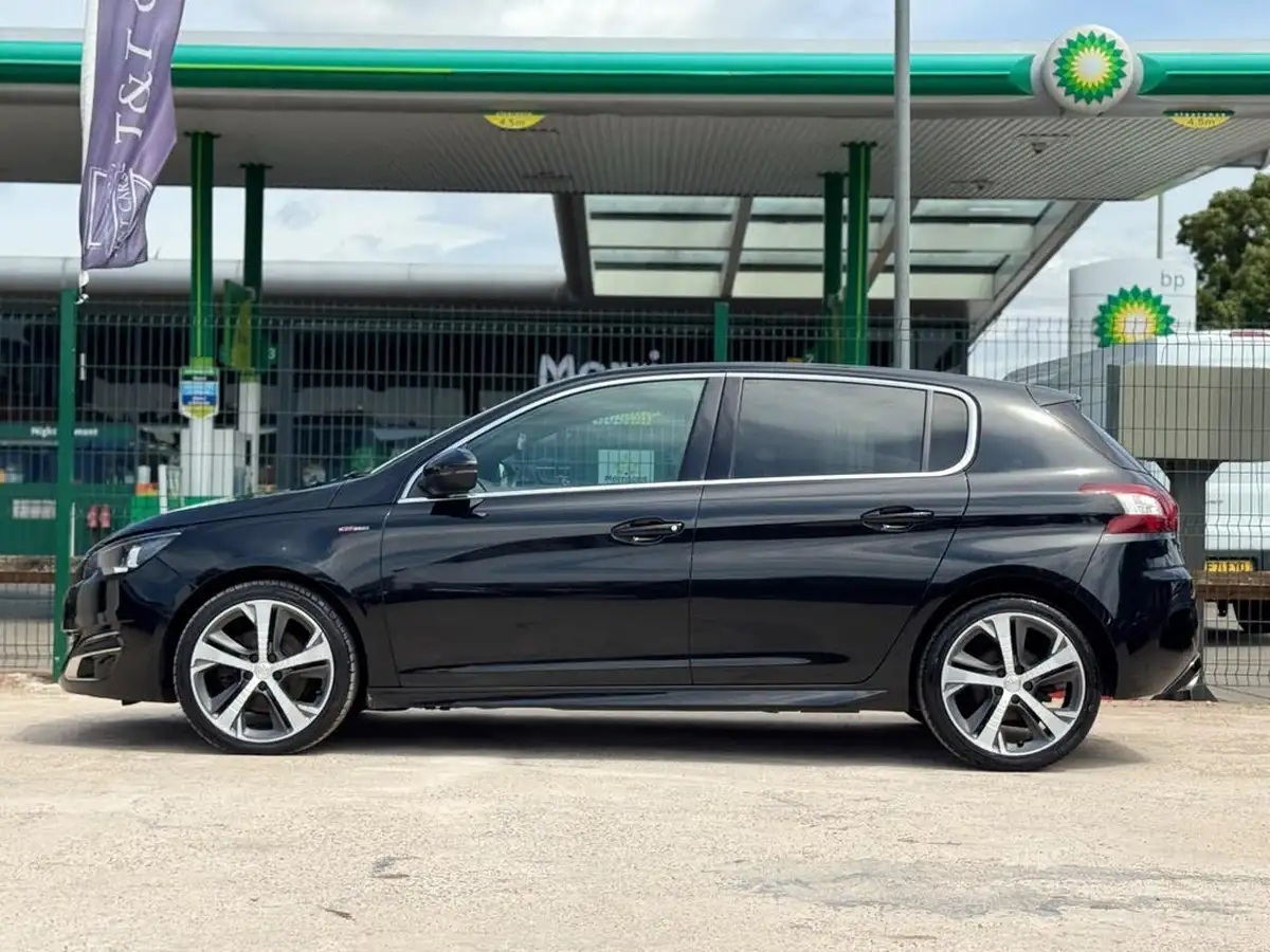 2015-peugeot-308-20-bluehdi-gt-line-20-bluehdi-big-26
