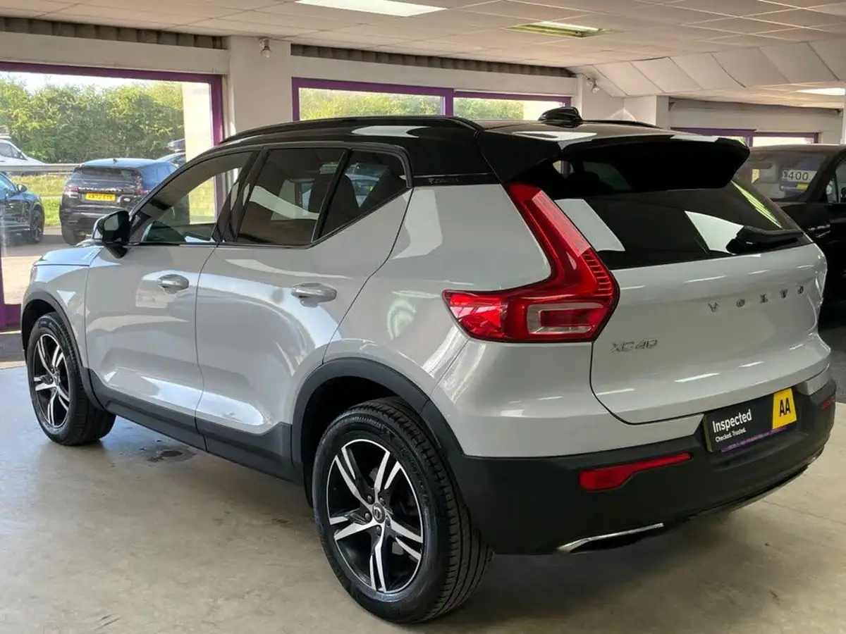 2019-volvo-xc40-20td-d3-r-design-awd-geartronic-big-9