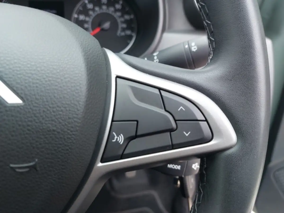 2023-dacia-duster-13-tce-expression-130bhp-station-wagon-5d-big-13