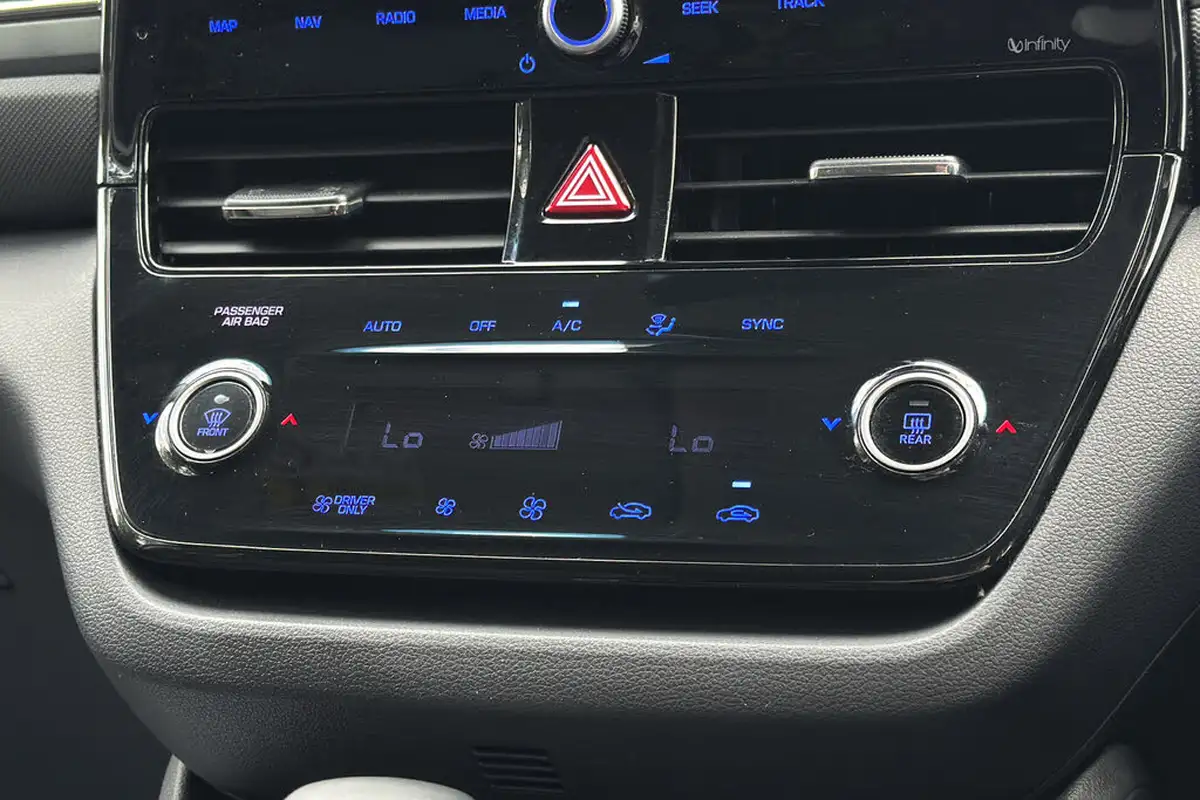 2020-hyundai-ioniq-16-gdi-premium-se-hybrid-big-14
