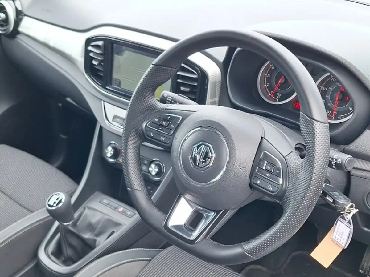 2024-mg-mg3-15-vti-tech-exclusive-nav-big-12