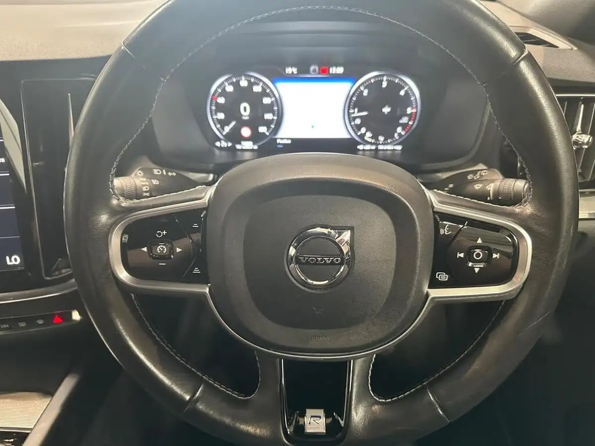 2019-volvo-v60-20td-d3-r-design-big-37