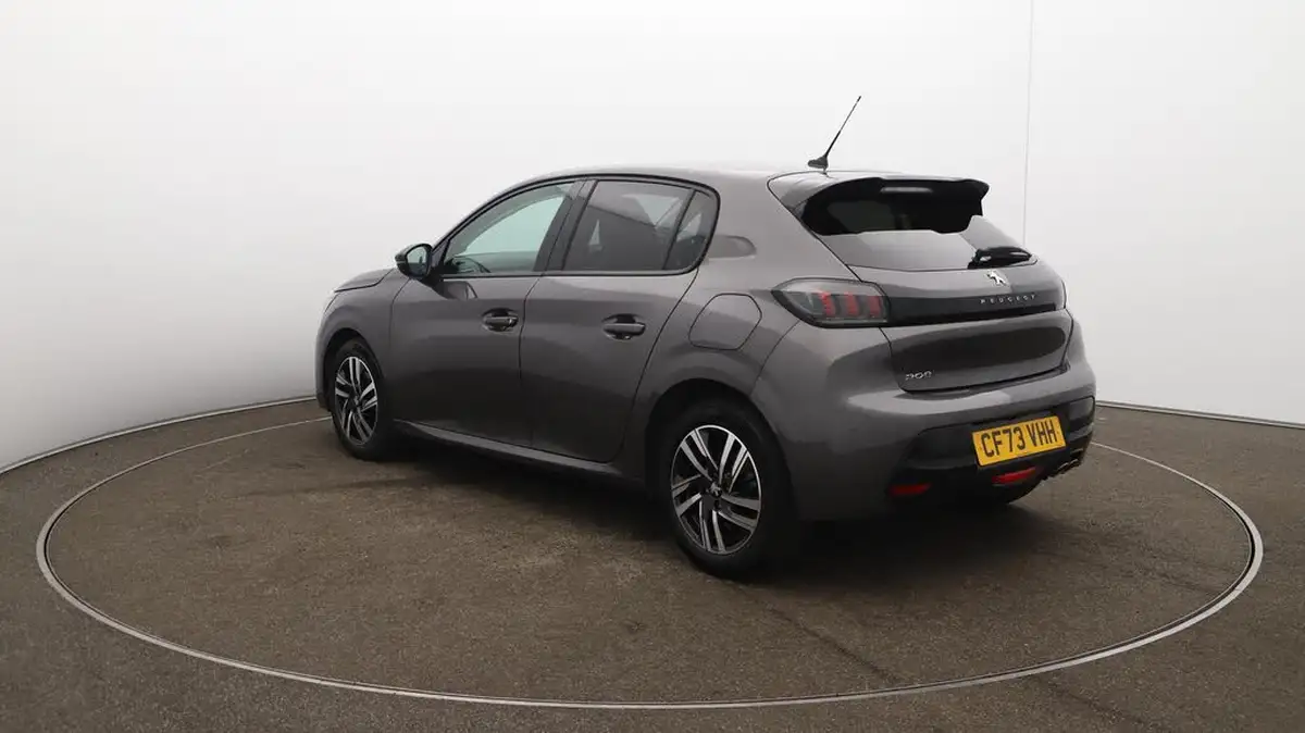 2023-peugeot-208-12-puretech-allure-premium-130ps-eat8-big-61