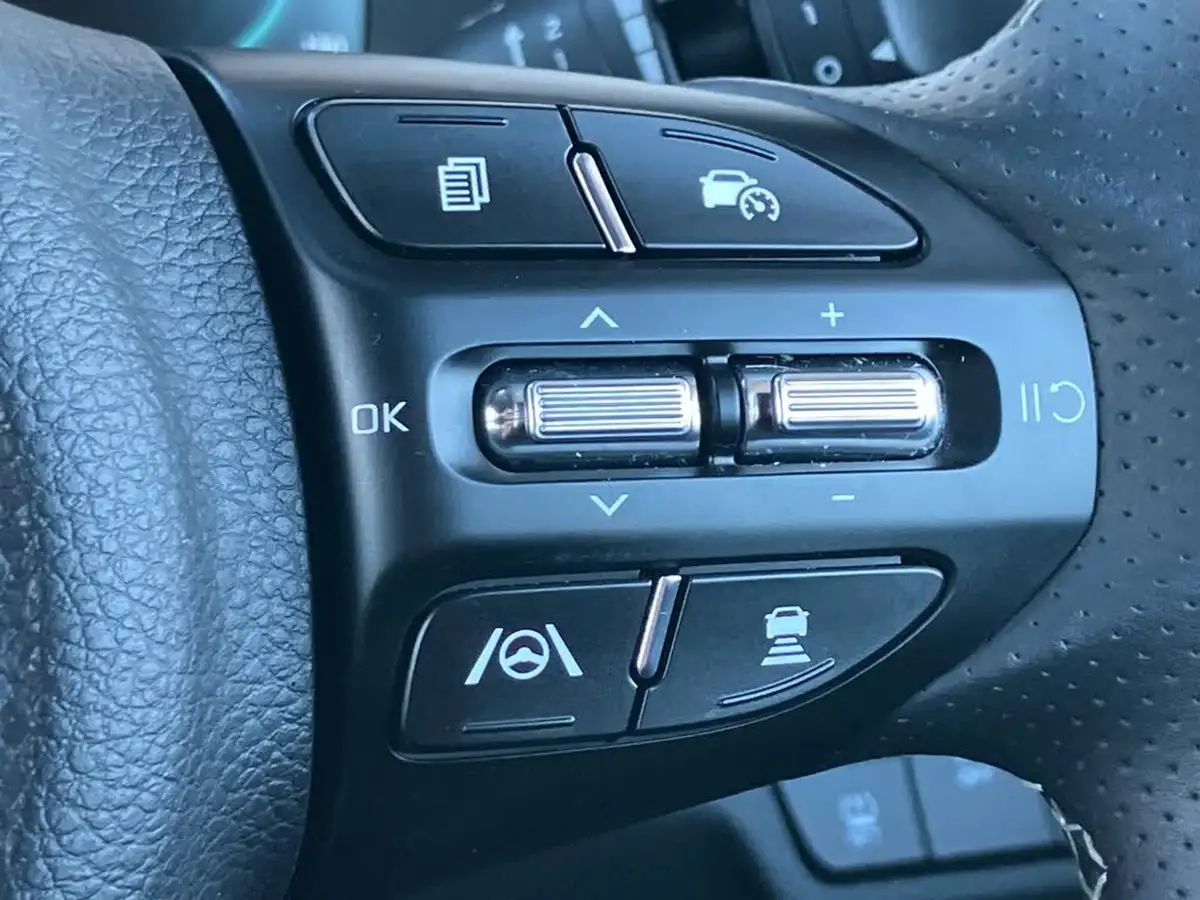 2024-kia-stonic-10-t-gdi-gt-line-s-98bhp-dct-big-35