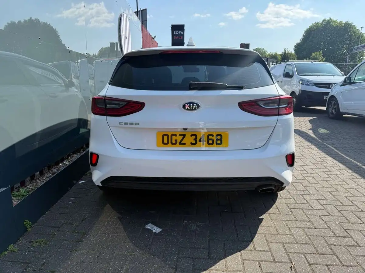 2019-kia-ceed-10-t-gdi-2-eco-hatchback-big-5