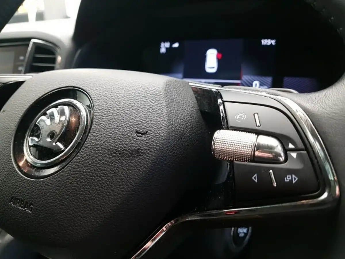 2022-skoda-karoq-15-tsi-se-l-dsg-big-15