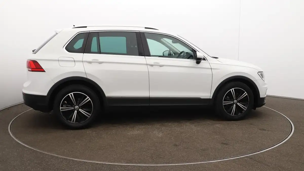 2018-volkswagen-tiguan-14-tsi-se-navigation-125ps-ss-big-49