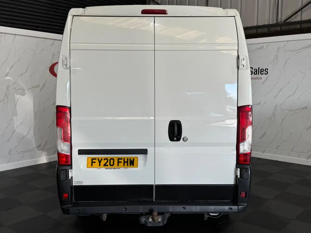 2020-citroen-relay-22bluehdi-35-l2h2-enterprise-big-3