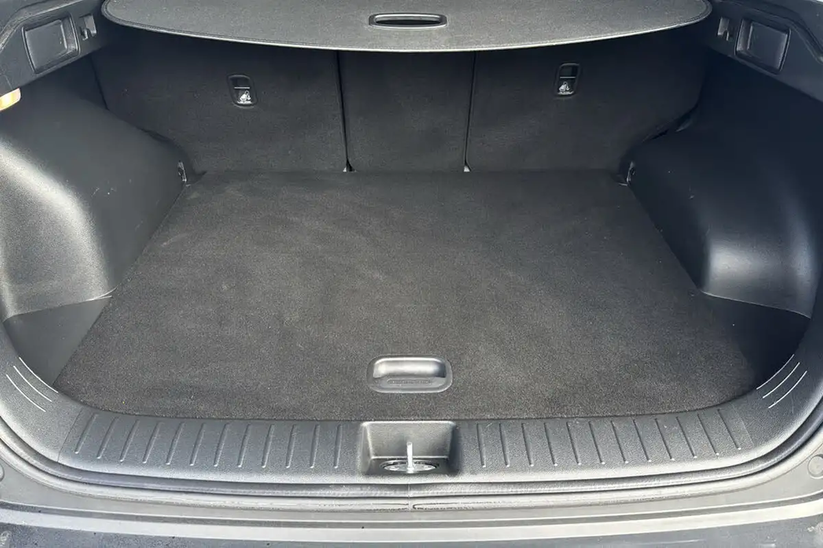 2022-kia-sportage-16-t-gdi-launch-edition-big-18
