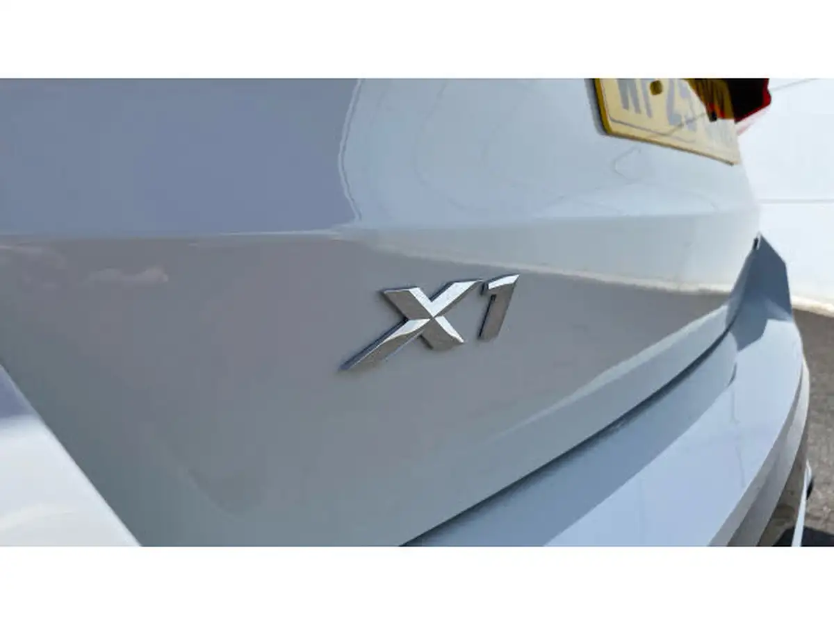 2025-bmw-x1-20-xdrive23i-m-sport-big-27