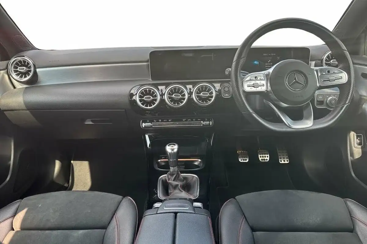 2020-mercedes-benz-a-class-13-a200-amg-line-premium-saloon-4d-big-11