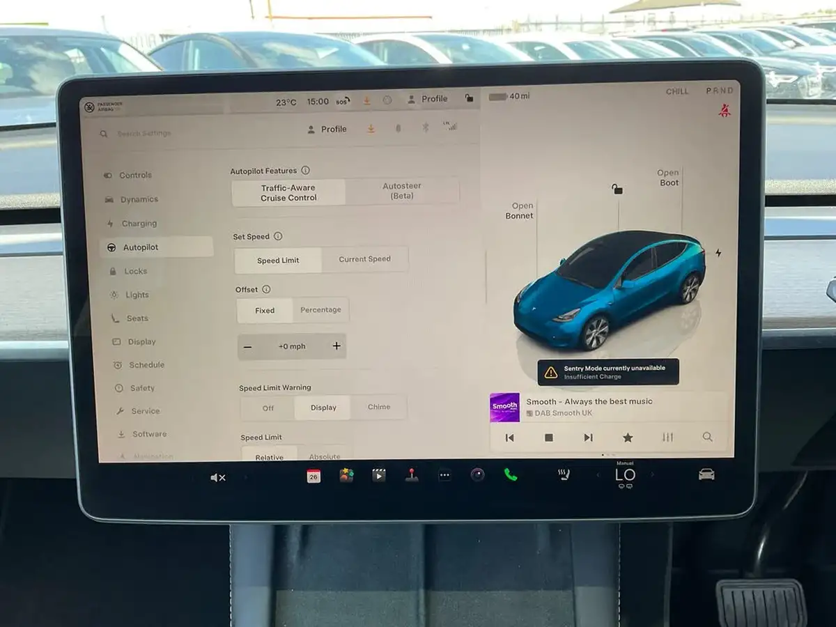 2022-tesla-model-y-e-long-range-big-22