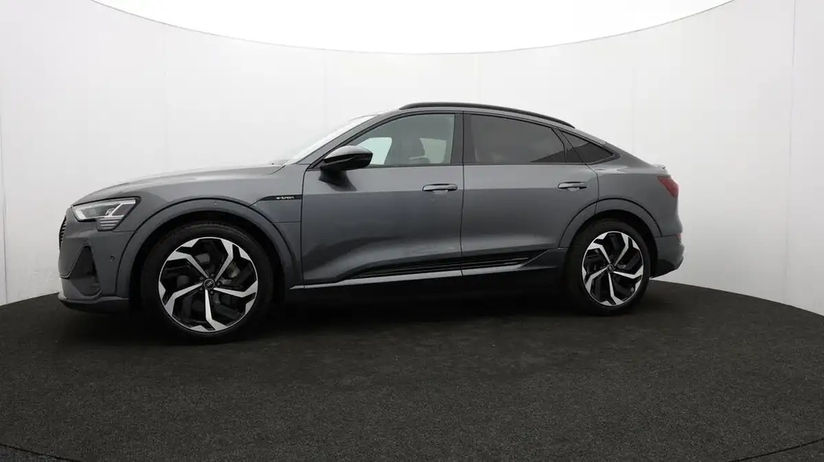 2022-audi-e-tron-50e-black-edition-sportback-big-69