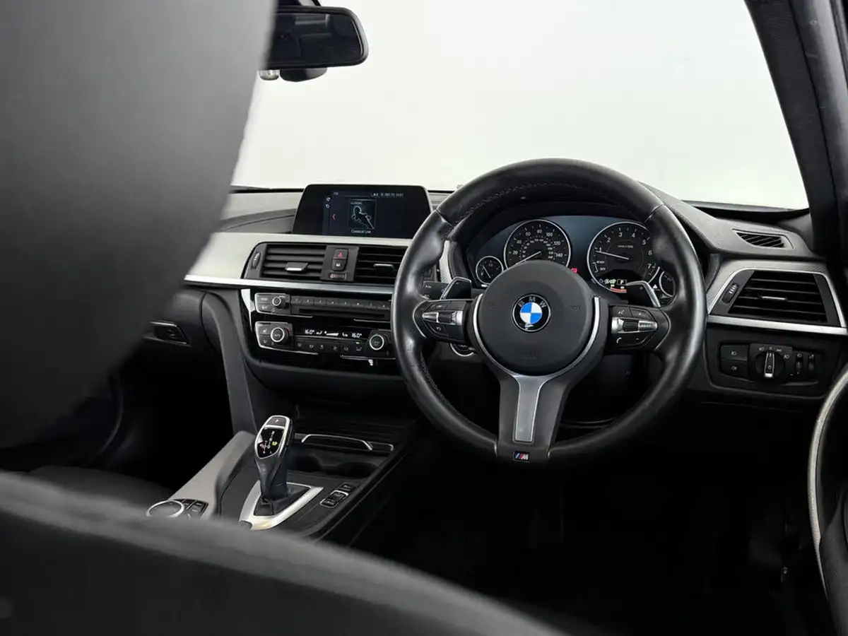 2018-bmw-3-series-20-320i-m-sport-shadow-edition-saloon-4d-auto-big-13