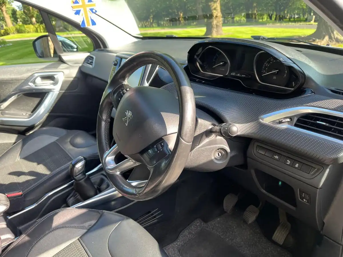 2014-peugeot-2008-crossover-12-allure-vti-big-24
