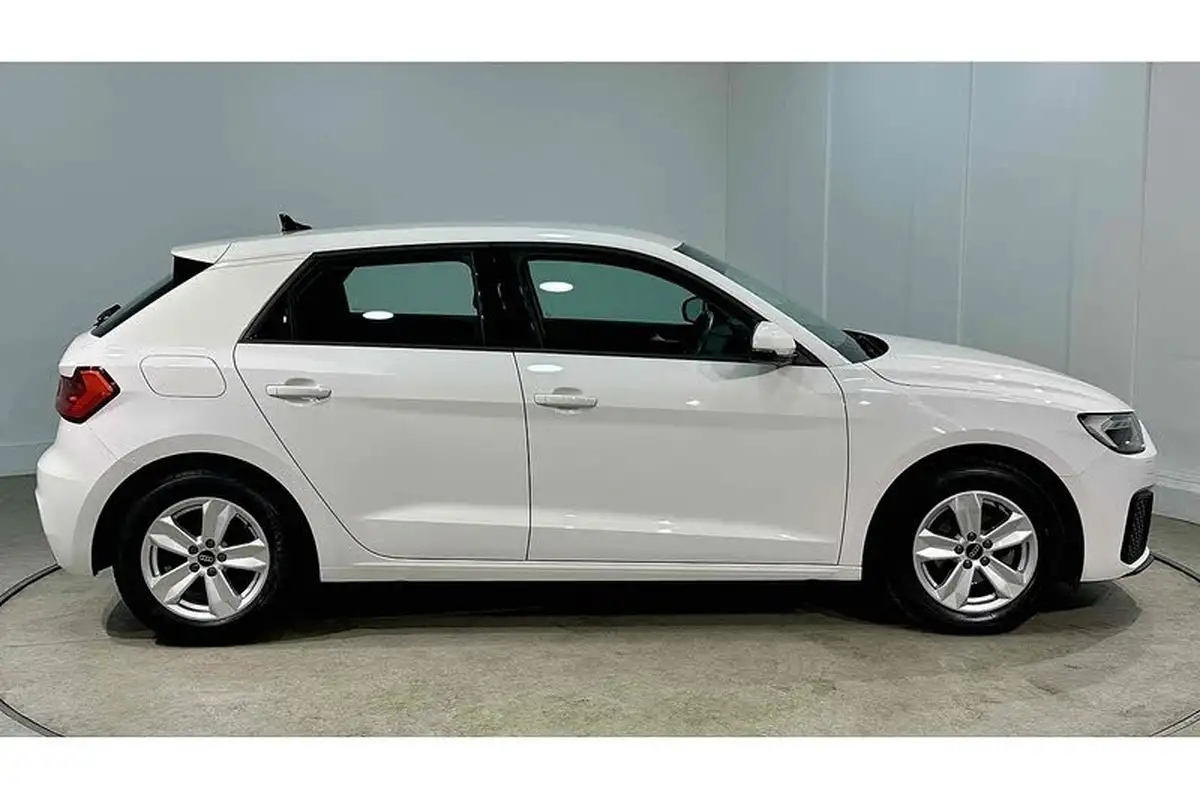 2022-audi-a1-10-25-tfsi-technik-big-4