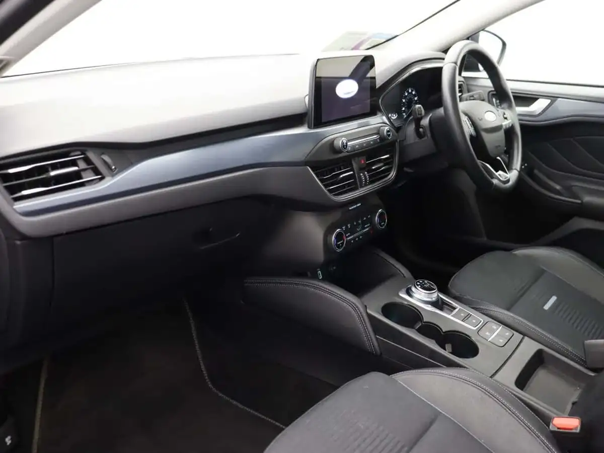2020-ford-focus-10t-active-x-hatchback-auto-big-10