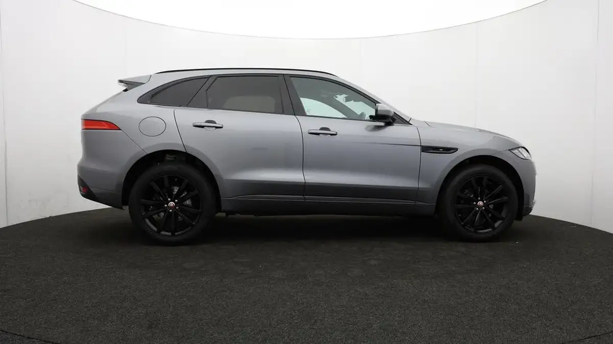 2020-jaguar-f-pace-20-i4d-chequered-flag-180ps-big-34