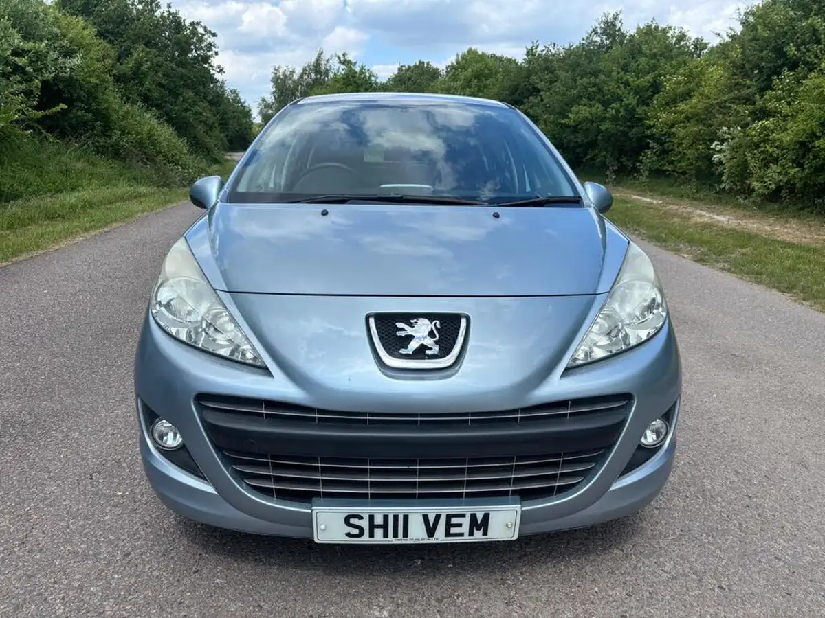 2011-peugeot-207-14-active-75-5d-1360cc-big-5