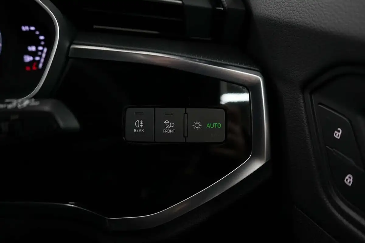 2019-audi-q3-20-40-tfsi-s-line-big-48