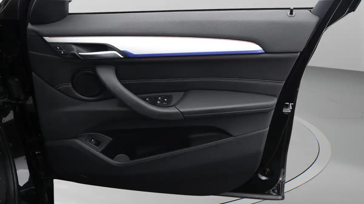 2021-bmw-x1-15-sdrive18i-m-sport-tech-pack-ii-dct-big-15