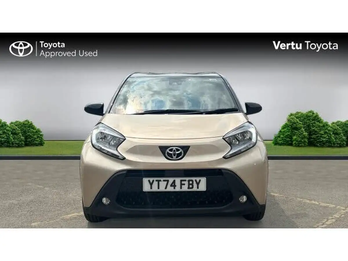 2024-toyota-aygo-x-10-vvt-i-edge-big-14