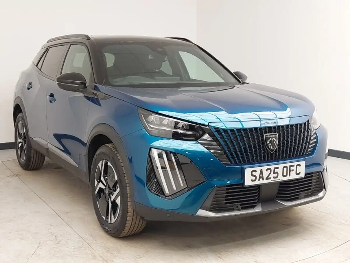 2025-peugeot-2008-suv-12-puretech-gt-136ps-hybrid-e-dsc6-big-0