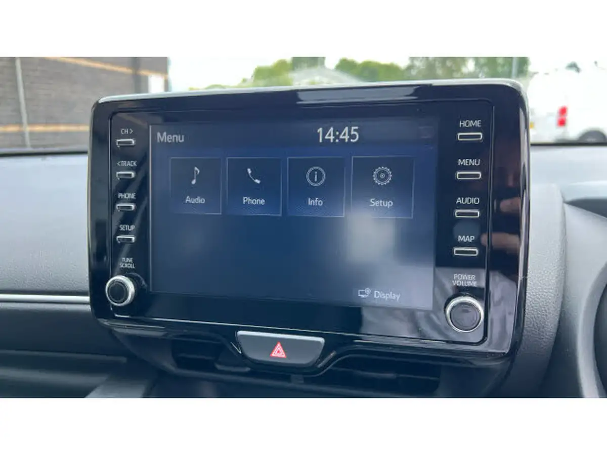 2023-toyota-yaris-15-vvt-i-design-big-35
