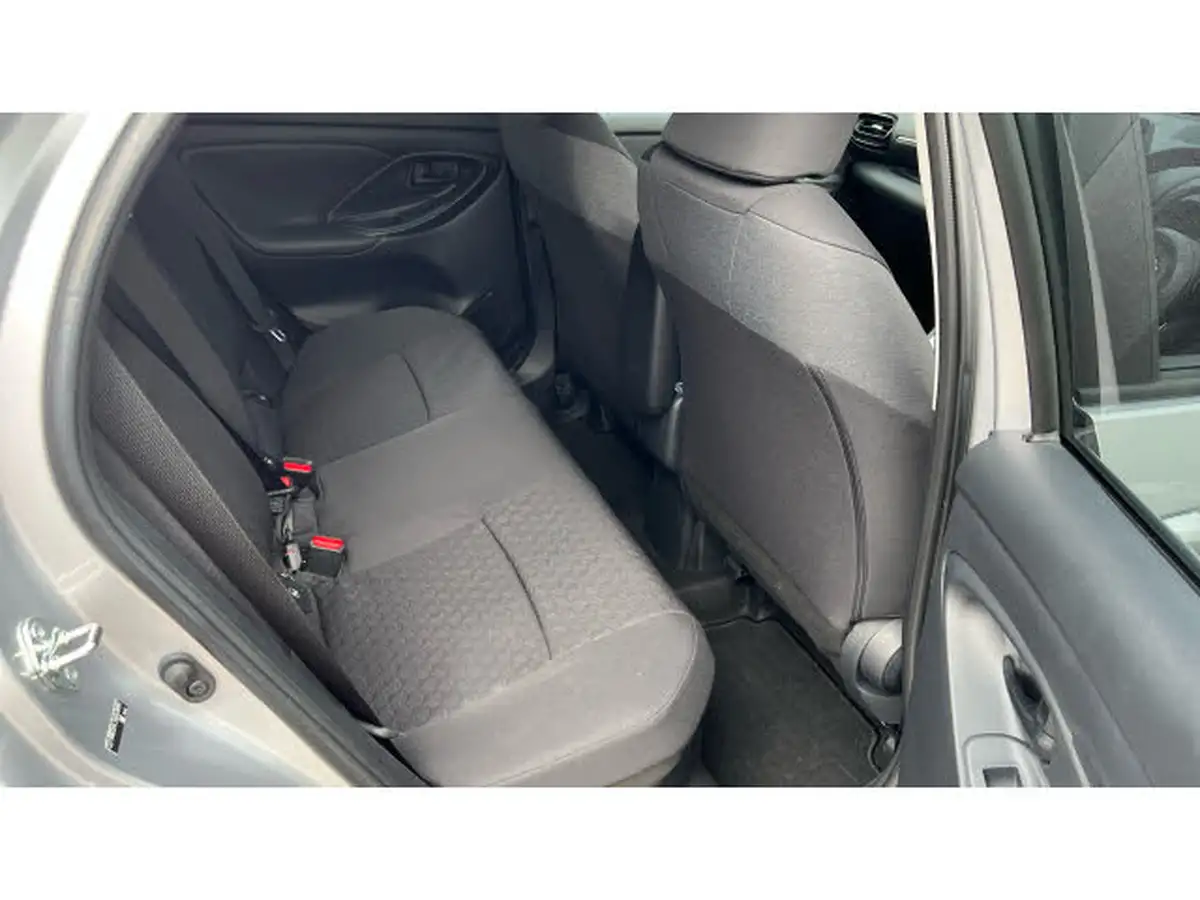 2023-toyota-yaris-15-vvt-i-design-big-11