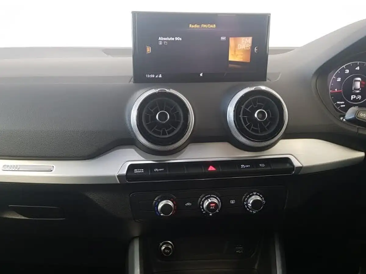 2022-audi-q2-15-35-tfsi-s-line-tronic-big-10
