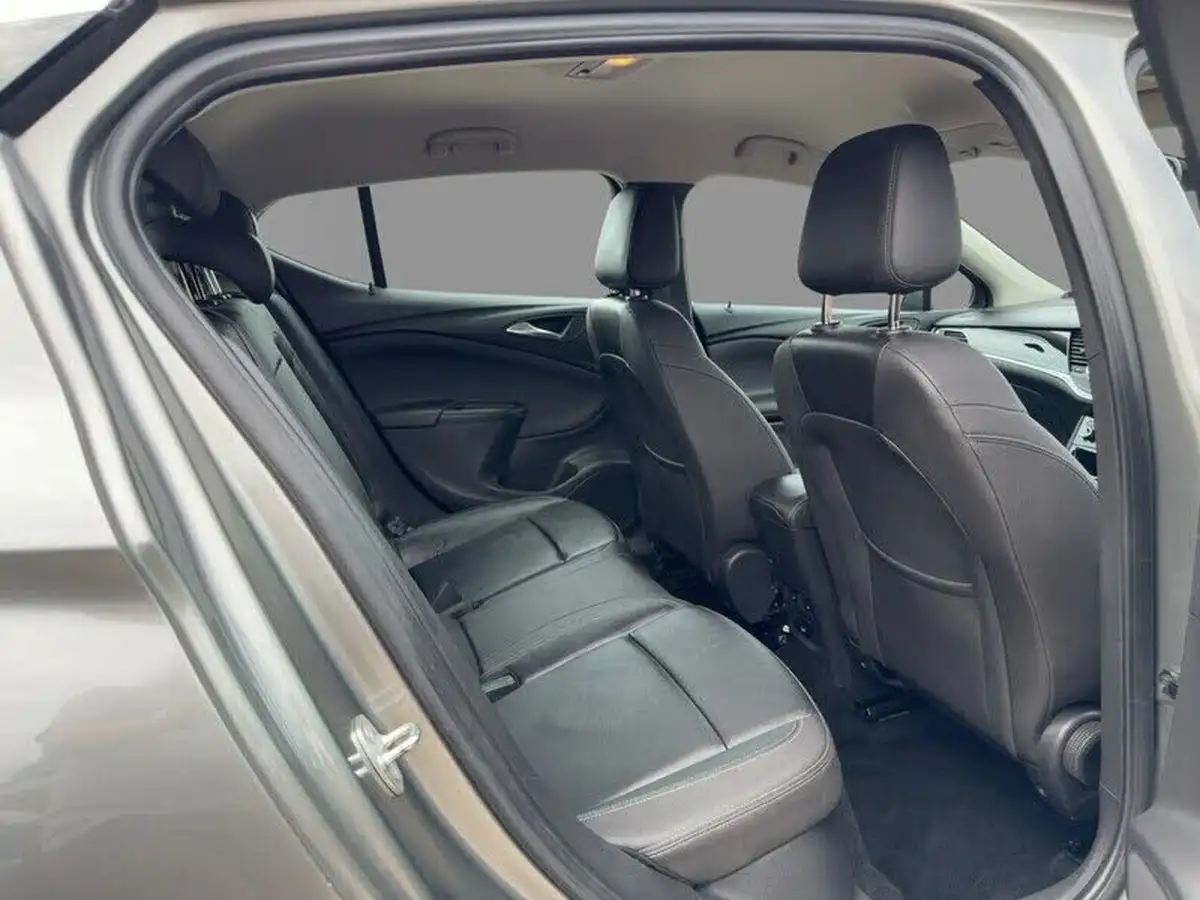 2018-vauxhall-astra-14i-16v-turbo-elite-150ps-hatchback-big-36
