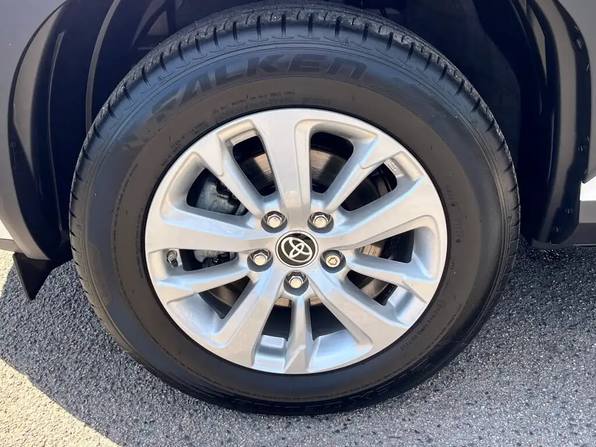 2024-toyota-yaris-cross-15-vvt-i-icon-big-12
