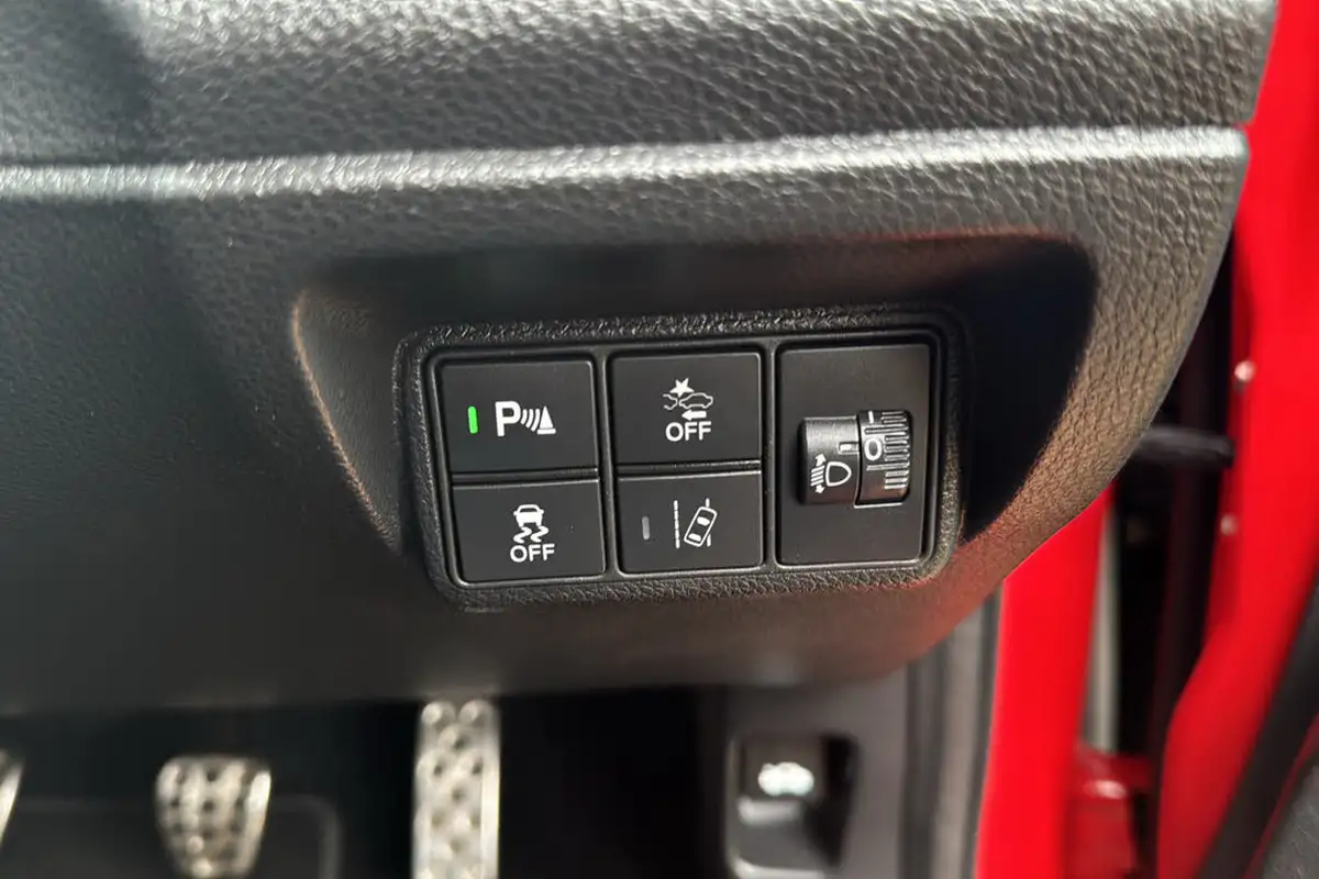 2017-honda-civic-10-vtec-turbo-sr-big-26