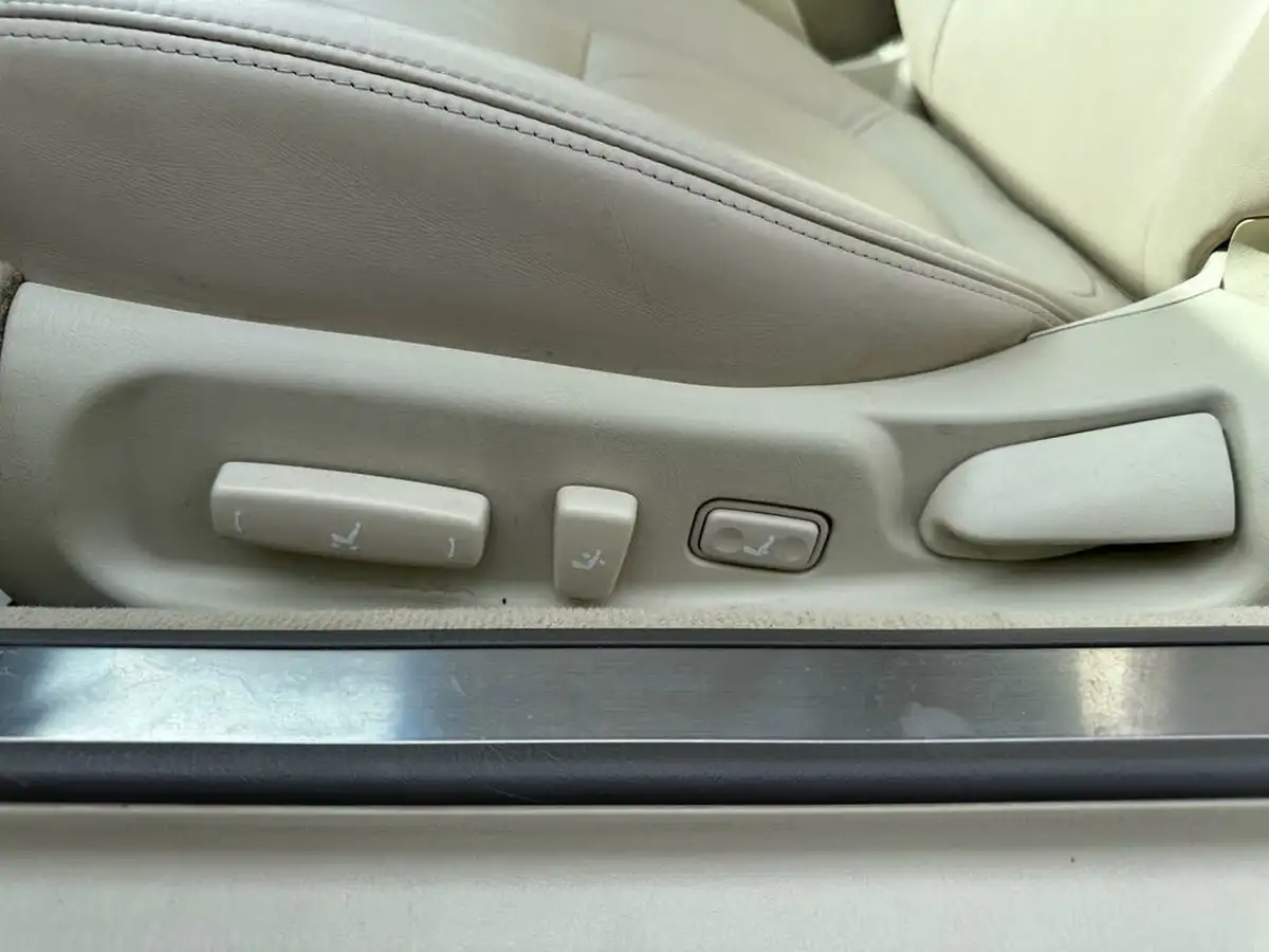 2007-lexus-sc-430-43-big-25