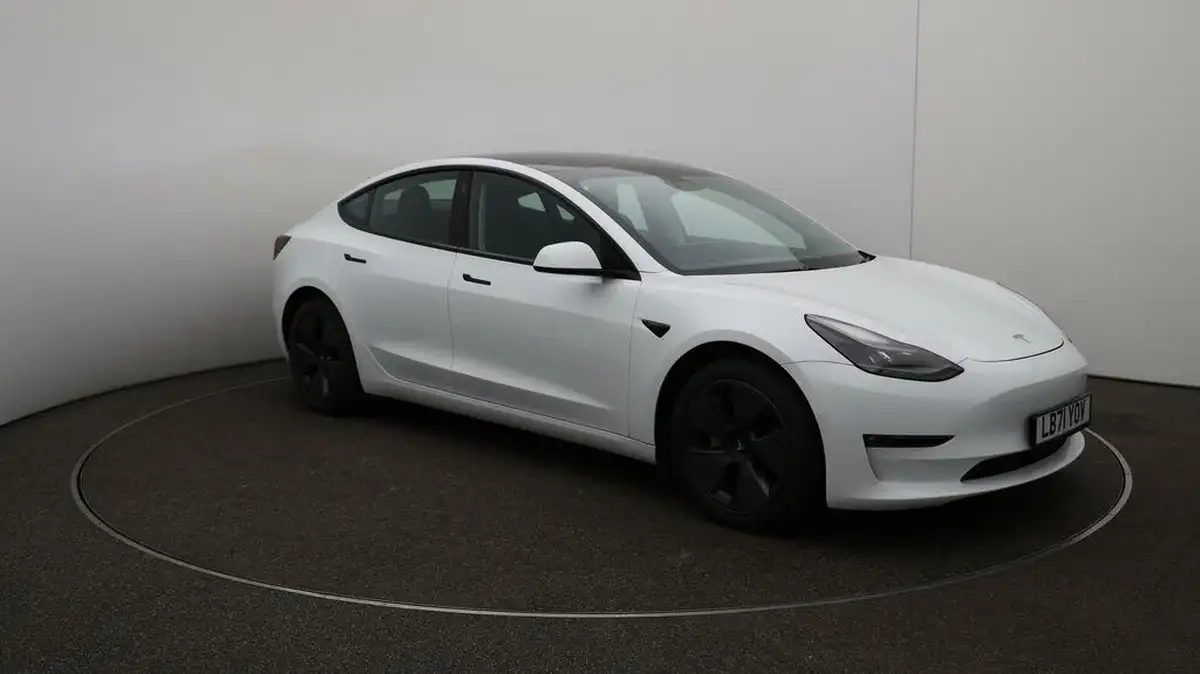 2021-tesla-model-3-e-long-range-awd-big-42