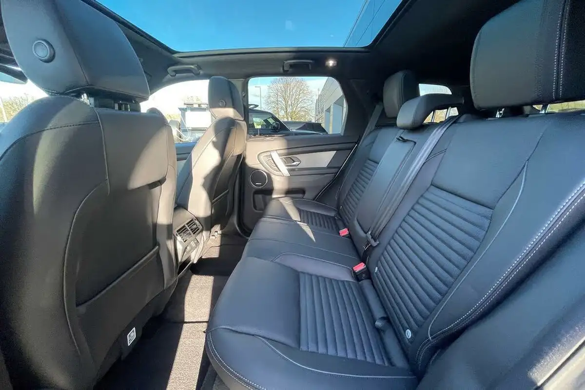 2024-land-rover-discovery-sport-15-p300e-dynamic-se-big-48