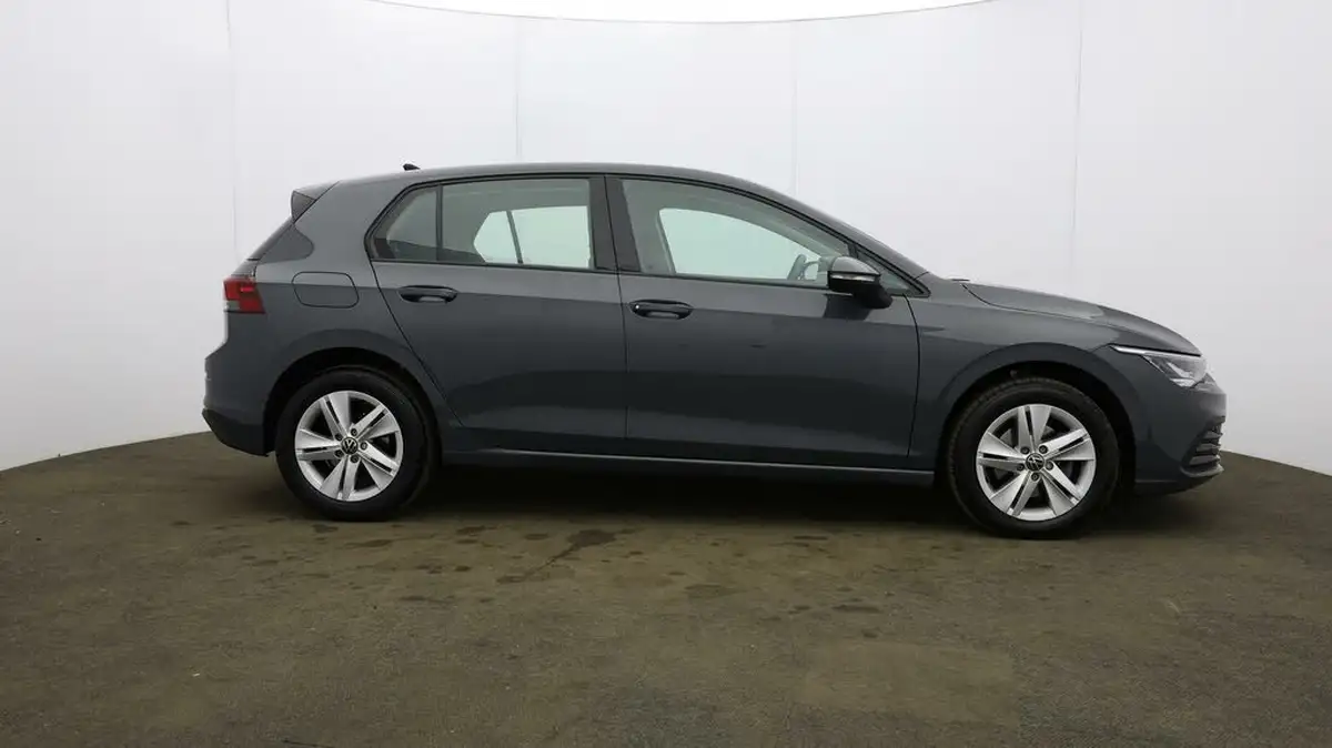 2021-volkswagen-golf-10-tsi-life-hatchback-big-43