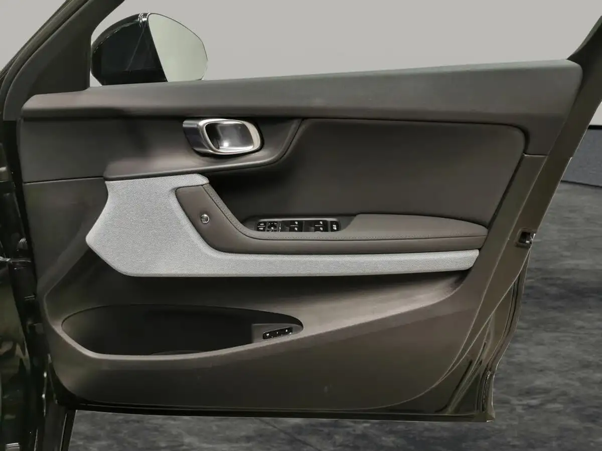 2021-polestar-polestar-2-e-ps2-165kw-standard-single-hatchback-big-33