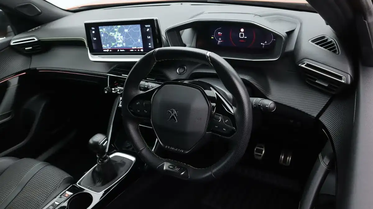 2021-peugeot-2008-suv-15-bluehdi-gt-big-9