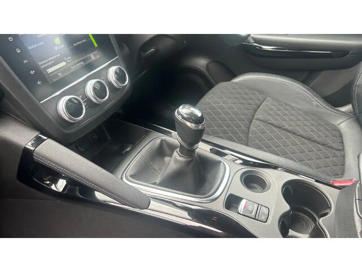 2019-renault-kadjar-13-tce-iconic-140bhp-big-12