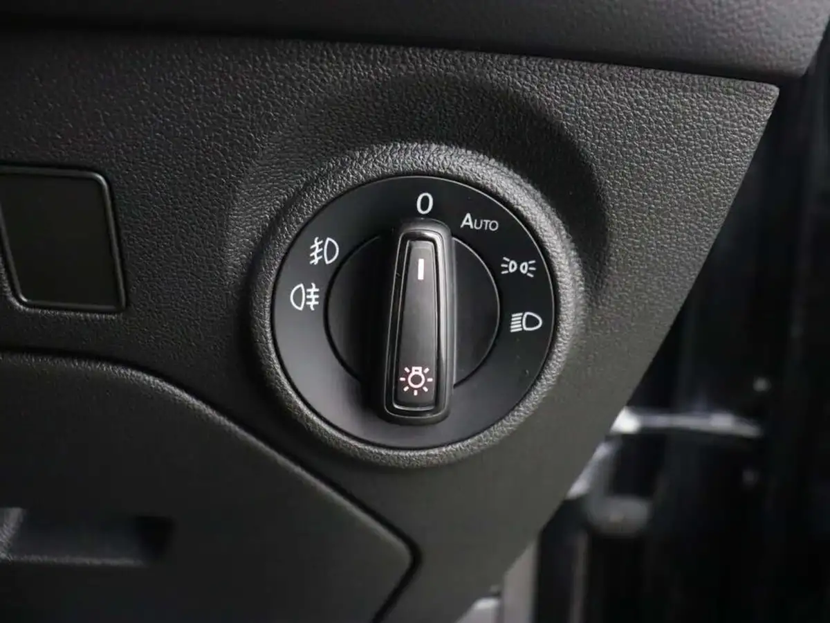2019-seat-leon-20-tsi-cupra-290-ss-big-21