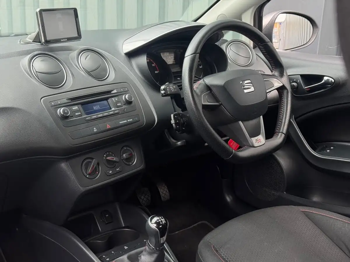 2015-seat-ibiza-14tsi-fr-hatchback-5d-big-8